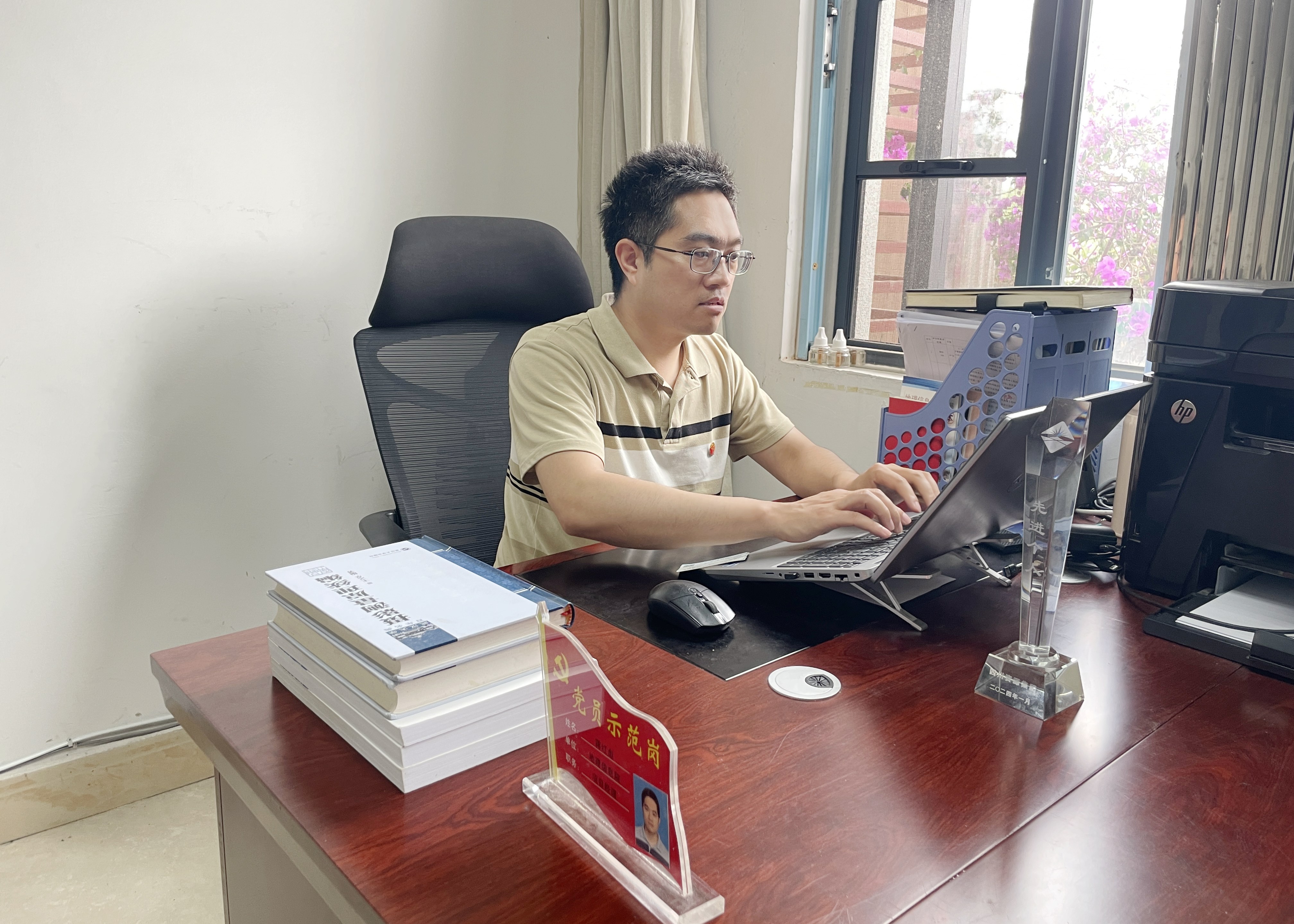 蒋红彪事情照1 蒋红彪事情照1