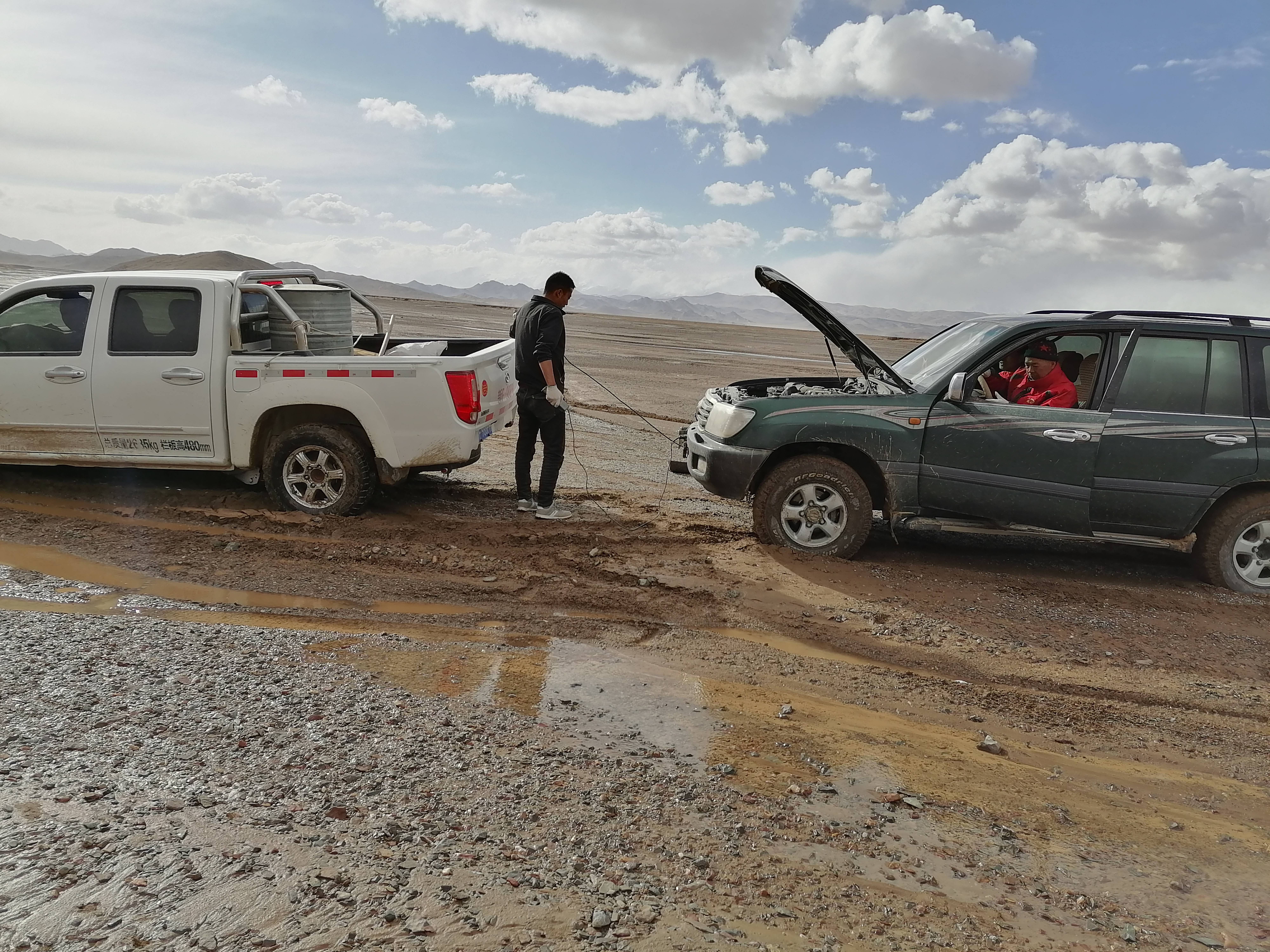 �۲��á�(�й���)���޹�˾����