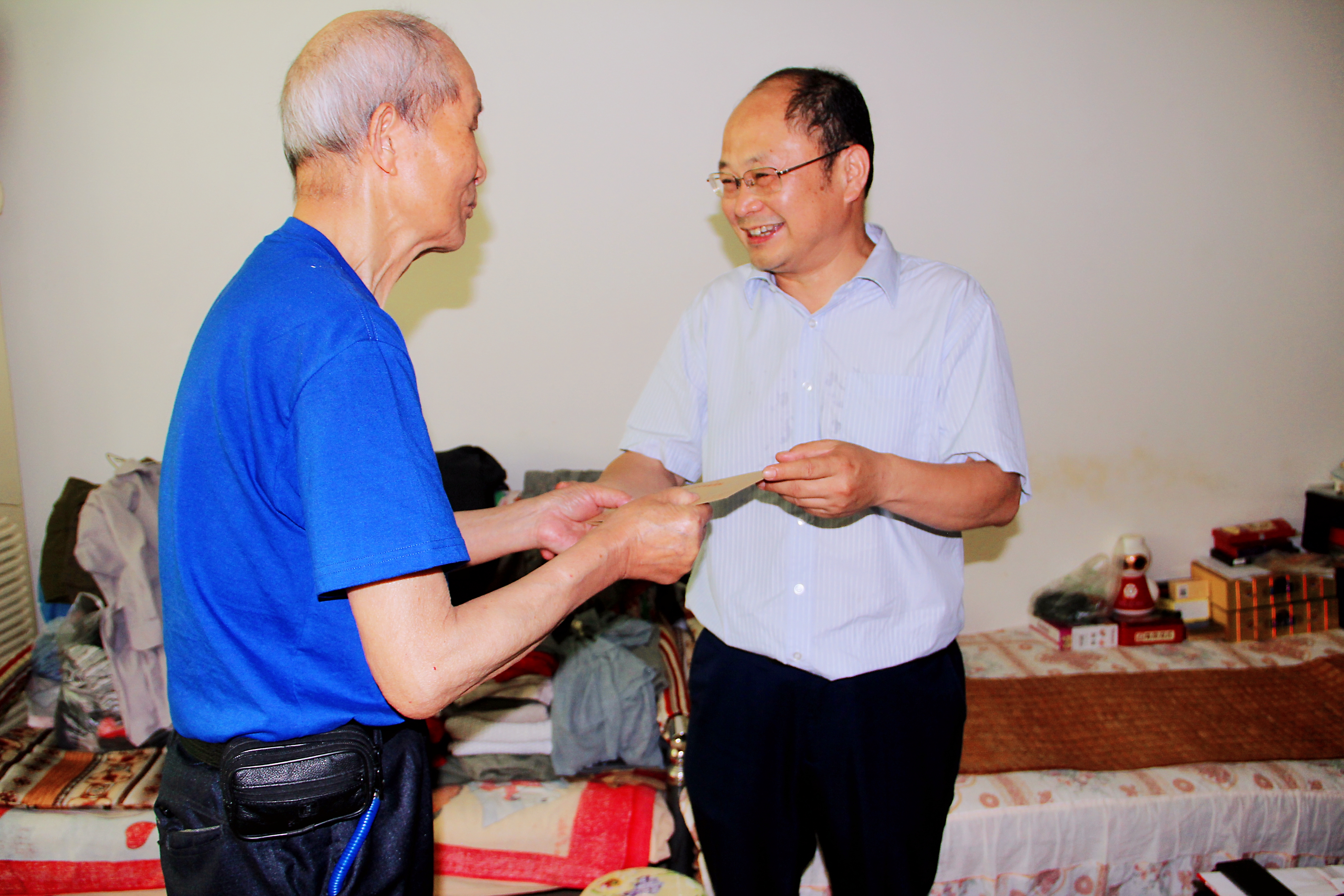 �۲��á�(�й���)���޹�˾����