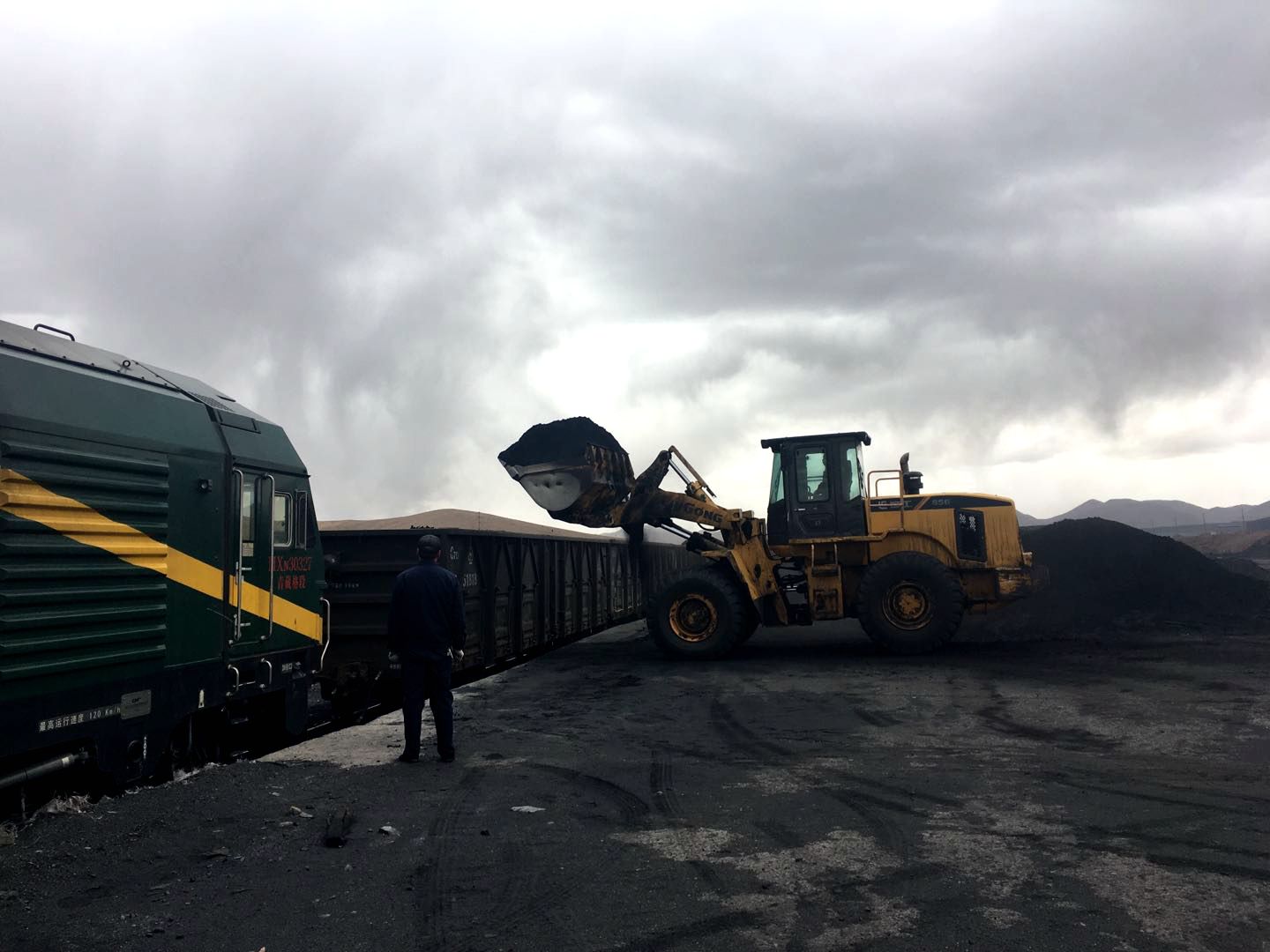 �۲��á�(�й���)���޹�˾����