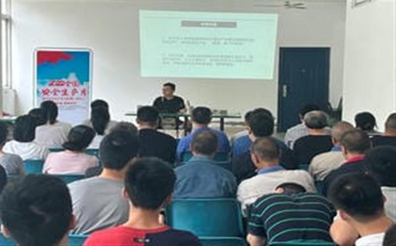 �������칫˾ǿ����������  ��ʵ��չ�����������¡������˶�