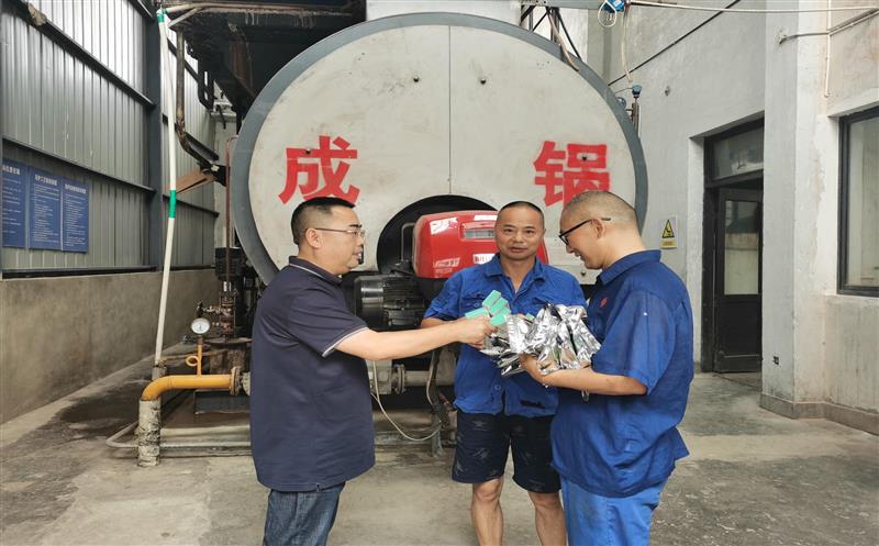 ̩������ҩ��չ�ļ��������˶�