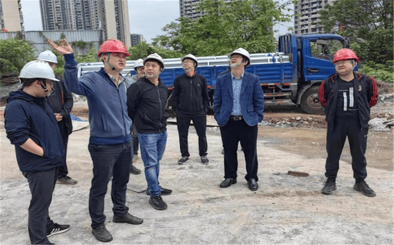 �ڳǷ�����֯��չ��ӭ���ˡ�����������һ��ǰ ��������ר����