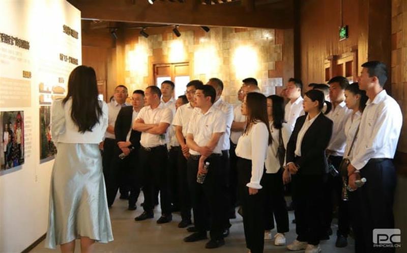 �Ĵ��۲��ö���һ��ӵ�ί�������ҷ�ݿ�չ�����������ҷ������������ѵ����ʾ�����˶�