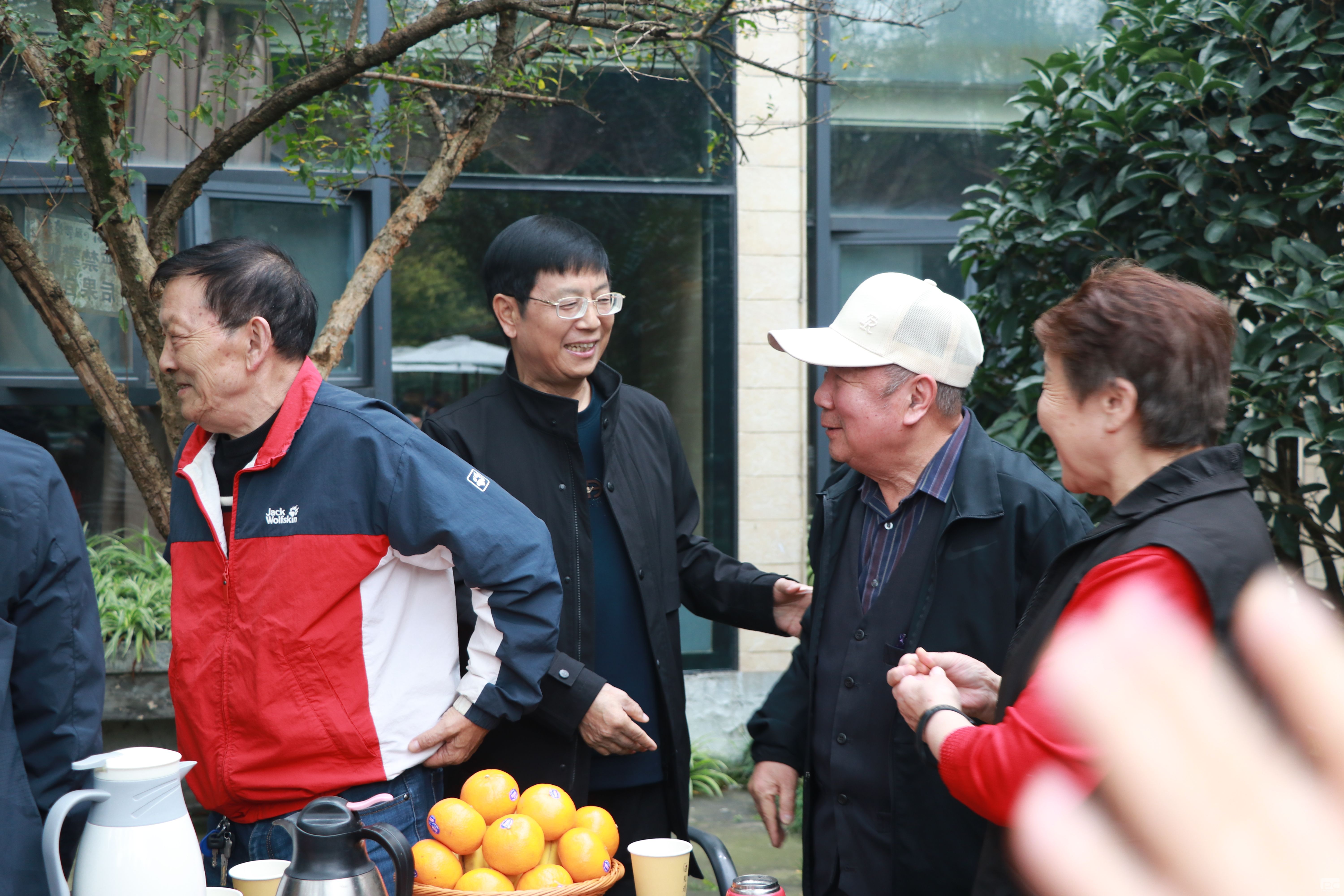 �۲��á�(�й���)���޹�˾����