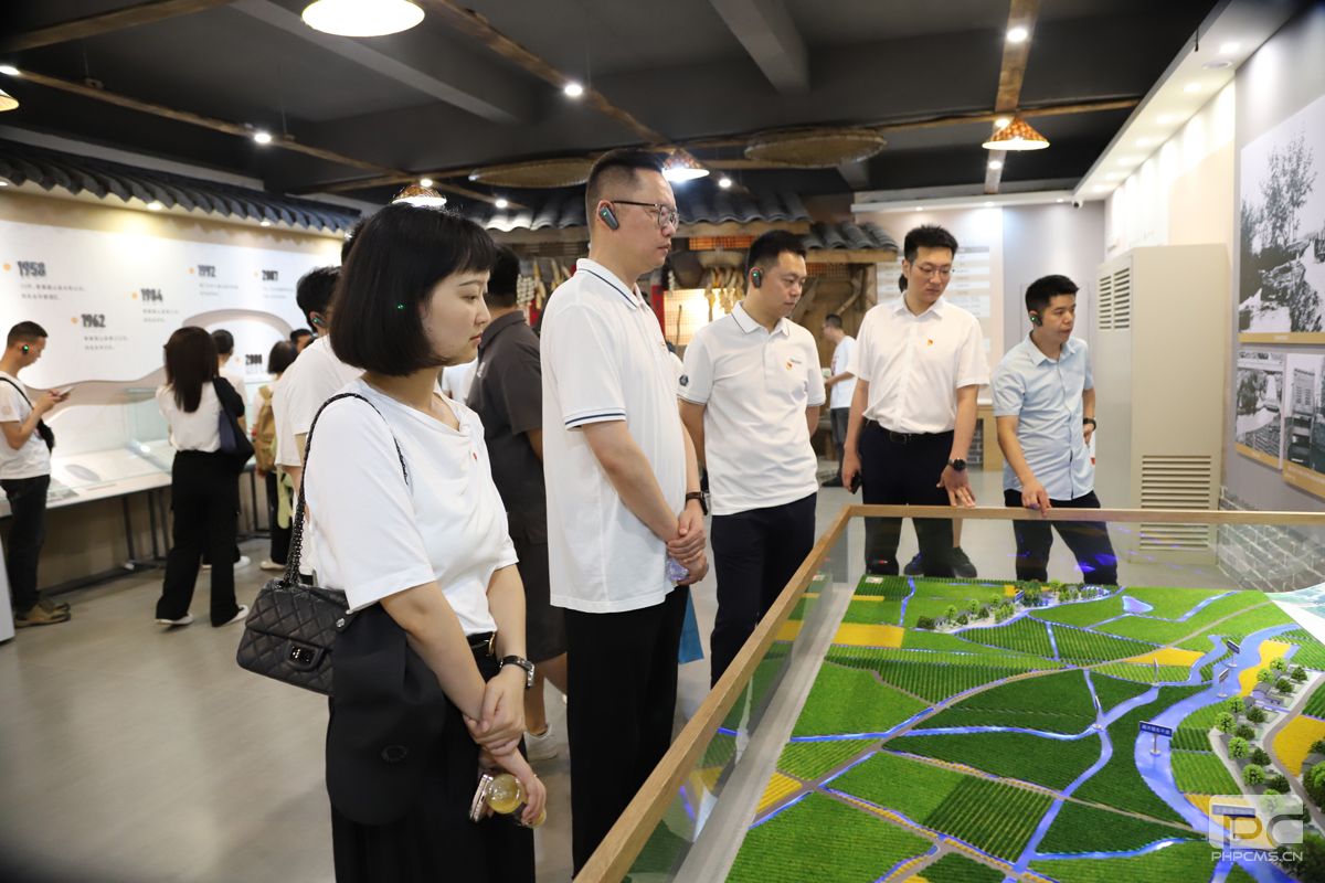 �۲��á�(�й���)���޹�˾����