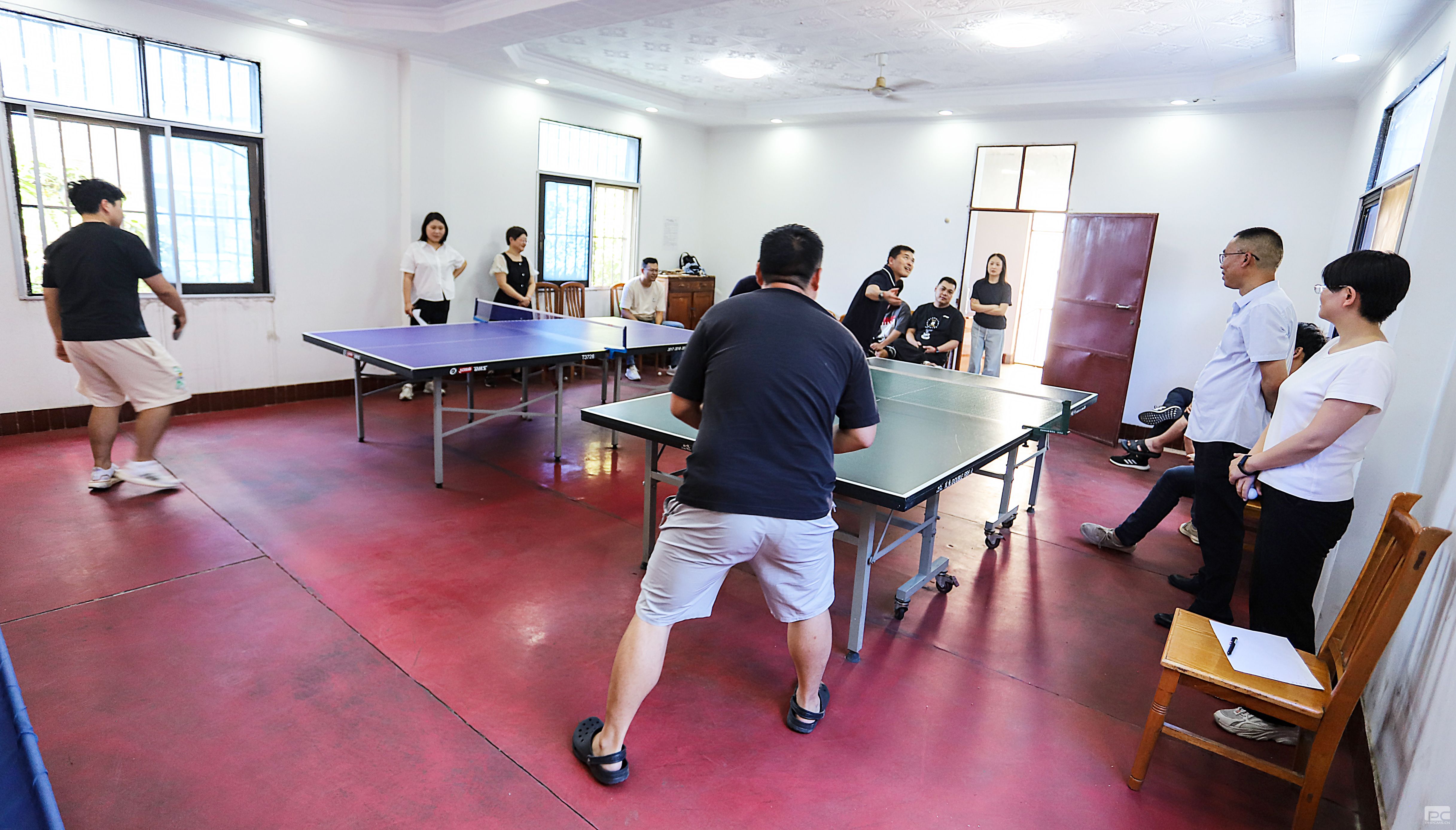 �۲��á�(�й���)���޹�˾����