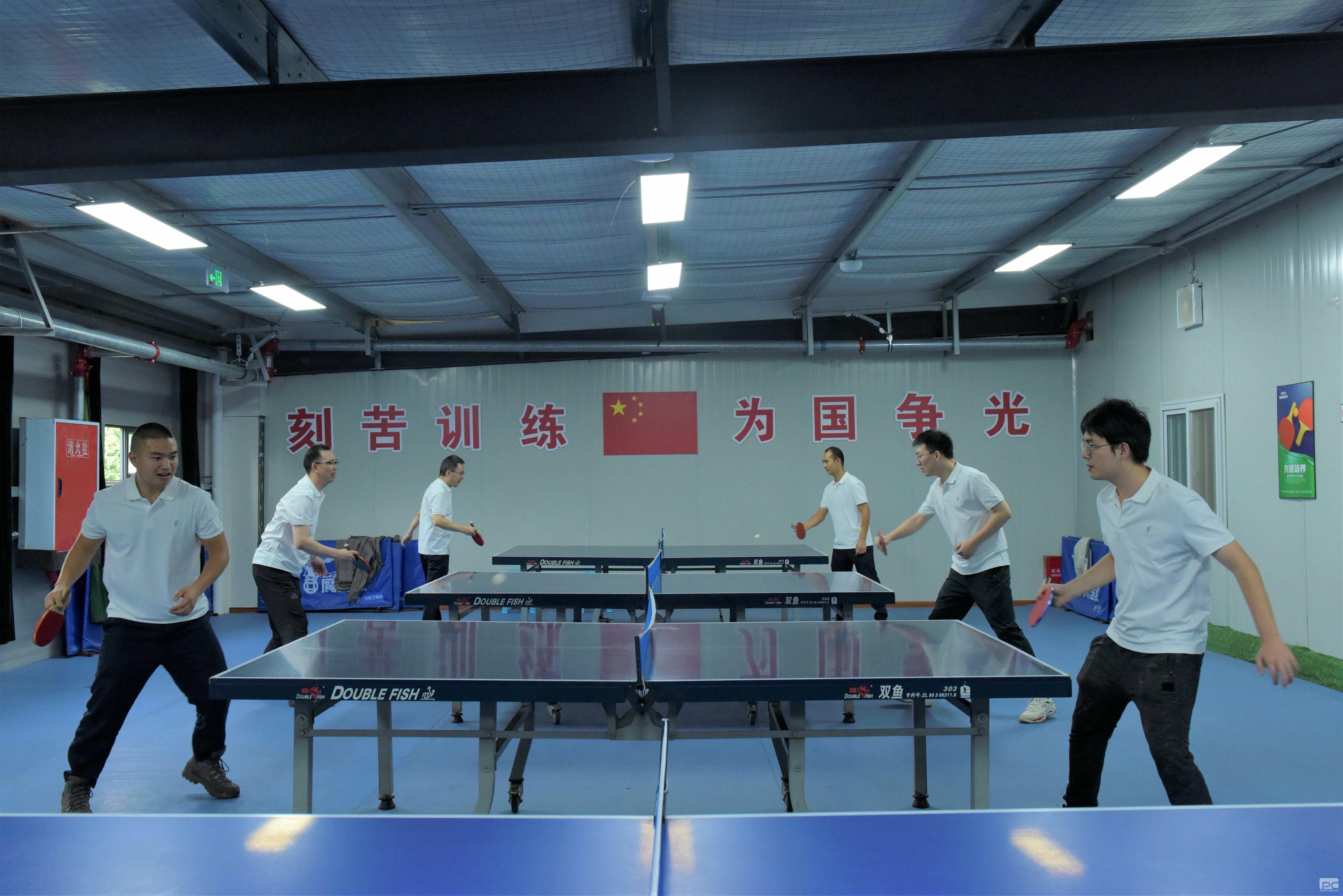 �۲��á�(�й���)���޹�˾����